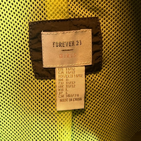 Choose 3 for $9 Forever 21 girls green nylon jacket size large 11/12 - Picture 6 of 9